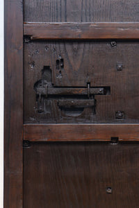 幅1236ミリ 縁起物を描いた迫力の金具が存在感を放つ重厚な庄内蔵戸 G2538