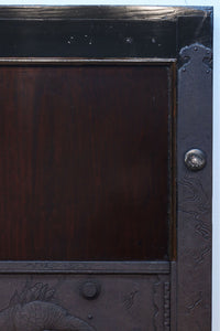 幅1236ミリ 縁起物を描いた迫力の金具が存在感を放つ重厚な庄内蔵戸 G2538