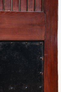 幅1349ミリ 美しい艶色に重厚な鉄板を施した貫禄漂う総欅富山蔵戸 G2539