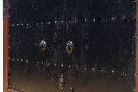 幅1349ミリ 美しい艶色に重厚な鉄板を施した貫禄漂う総欅富山蔵戸 G2539