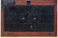 幅1349ミリ 美しい艶色に重厚な鉄板を施した貫禄漂う総欅富山蔵戸 G2539