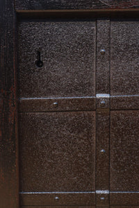 幅1178ミリ高さ2015ミリ!! 鉄金具を多用した重厚感溢れる総欅富山蔵戸 G2541