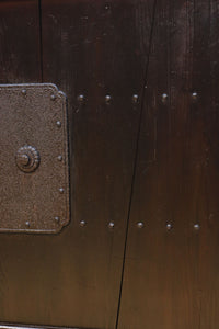 幅1352 高さ2000ミリ 深みのある色彩で貫禄溢れる味わい深い重厚な富山蔵戸 G2542