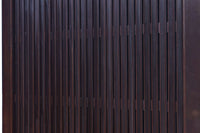 1026ミリ 上品な色艶に見事な真鍮製の巾着金具が佇む格子造りの富山蔵戸 G2543