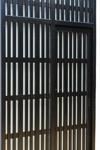 1058ミリ 堅牢な格子づくりで和の趣きある格子くぐり戸(裏面アクリル入り) G2551