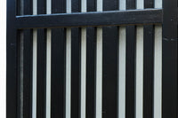 1058ミリ 堅牢な格子づくりで和の趣きある格子くぐり戸(裏面アクリル入り) G2551