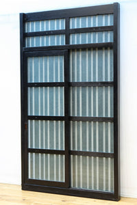 1058ミリ 堅牢な格子づくりで和の趣きある格子くぐり戸(裏面アクリル入り) G2551