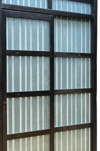 1058ミリ 堅牢な格子づくりで和の趣きある格子くぐり戸(裏面アクリル入り) G2551