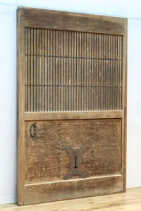 幅1218ミリ 穏やかな木地色の枯れ具合が味わい深い総欅格子蔵戸 G2552