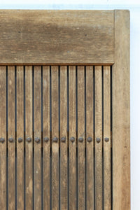 幅1218ミリ 穏やかな木地色の枯れ具合が味わい深い総欅格子蔵戸 G2552