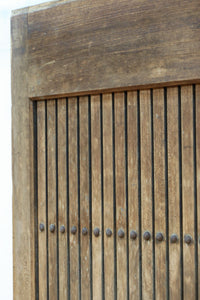 幅1218ミリ 穏やかな木地色の枯れ具合が味わい深い総欅格子蔵戸 G2552