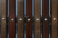 幅1148ミリ 帯鉄格子と巾着金具で貫録のある縦格子富山蔵戸 G2555