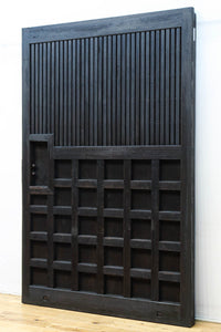 幅1253ミリ 升格子作りの腰板で時代の趣き溢れる蔵戸 G2556