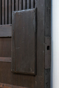 幅1253ミリ 升格子作りの腰板で時代の趣き溢れる蔵戸 G2556