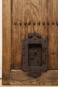 幅1118ミリ 裏表で雰囲気の変わる重厚な総欅蔵戸 G2558