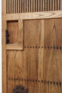 幅1118ミリ 裏表で雰囲気の変わる重厚な総欅蔵戸 G2558