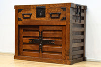 欅杢目が美しい堅牢な造りの風格溢れる越後帳場箪笥 BB3266