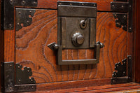 欅杢目が美しい堅牢な造りの風格溢れる越後帳場箪笥 BB3266