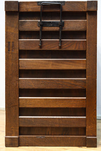 欅杢目が美しい堅牢な造りの風格溢れる越後帳場箪笥 BB3266