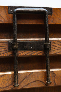 欅杢目が美しい堅牢な造りの風格溢れる越後帳場箪笥 BB3266