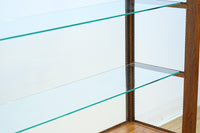 上品な艶色に包まれた開放的な眺めの高脚ガラスケース BB3037