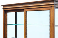 上品な艶色に包まれた開放的な眺めの高脚ガラスケース BB3037