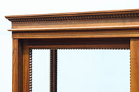 上品な艶色に包まれた開放的な眺めの高脚ガラスケース BB3037