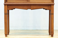 上品な艶色に包まれた開放的な眺めの高脚ガラスケース BB3037