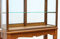 上品な艶色に包まれた開放的な眺めの高脚ガラスケース BB3037