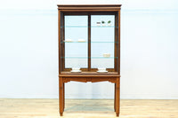 上品な艶色に包まれた開放的な眺めの高脚ガラスケース BB3037