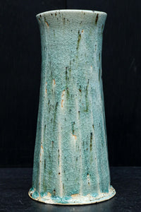 淡い色彩の上品な陶器製の花びん DC8460