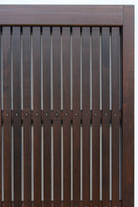 幅720ミリ 平格子で時代の趣きある変わりデザイン格子戸 F8582 在庫4枚