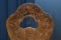 軽井沢彫の桜彫刻が華を添える猫脚で優美なイス DC8640