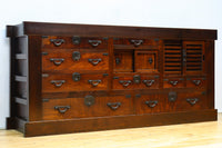 収納力抜群!! 時間を経た重厚感が素晴らしい収納箪笥 BB3141