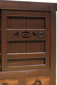 稀少サイズ!! カウンターに!! 小振りサイズの格調漂う近江水屋箪笥 BB3102