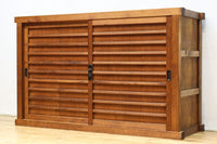 稀少幅1380ミリ自然美ある杢目の落ち着いた横桟造りの収納箪笥 BB3319