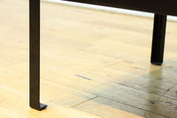 美しい光沢を放つアイアンフレーム付き最上衣裳箪笥 BB3106