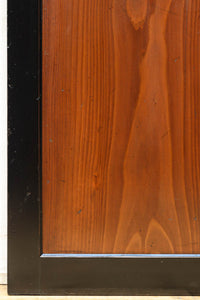 幅903ミリ 見事な漆の艶を纏う美しい杢目を魅せる板戸 F8531 在庫4枚