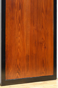 幅903ミリ 見事な漆の艶を纏う美しい杢目を魅せる板戸 F8531 在庫4枚