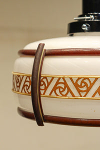 朱セルの帯装飾で昭和レトロな面持ちの電笠 DC8445