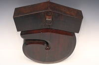 味わい深い古色の色彩が映える大きな空鉤 DB3064