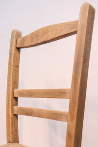 オーク木地の風合いと味わい溢れるアンティークチェアー DB7256c