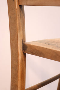 オーク木地の風合いと味わい溢れるアンティークチェアー DB7256c