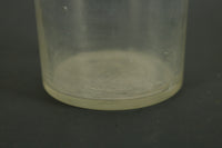 中身が見える淡い透明色のガラス瓶 Da5576c