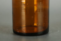 可愛らしいサイズの茶色のガラス瓶 Da5576k