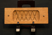 シンプルさが際立つ模様の蓋付き菓子型 DB5944a-d 在庫(a: 0b:1 c:1 d:0)個