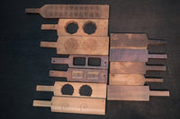 レトロな和柄の型で揃えた持ち手付きの菓子型 DB5923a-i 在庫(a:1 b:1 c:1 d:1 e:0 f:1 g:1 h:1 i:1)個