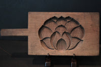 大きな絵柄が華やかな持ち手の付いた菓子型 DB2479a-p 在庫10個