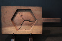 大きな絵柄が華やかな持ち手の付いた菓子型 DB2479a-p 在庫10個