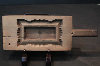 幾何学模様や作りが味わい深い持ち手付きの菓子型 DB2472hj 在庫2個